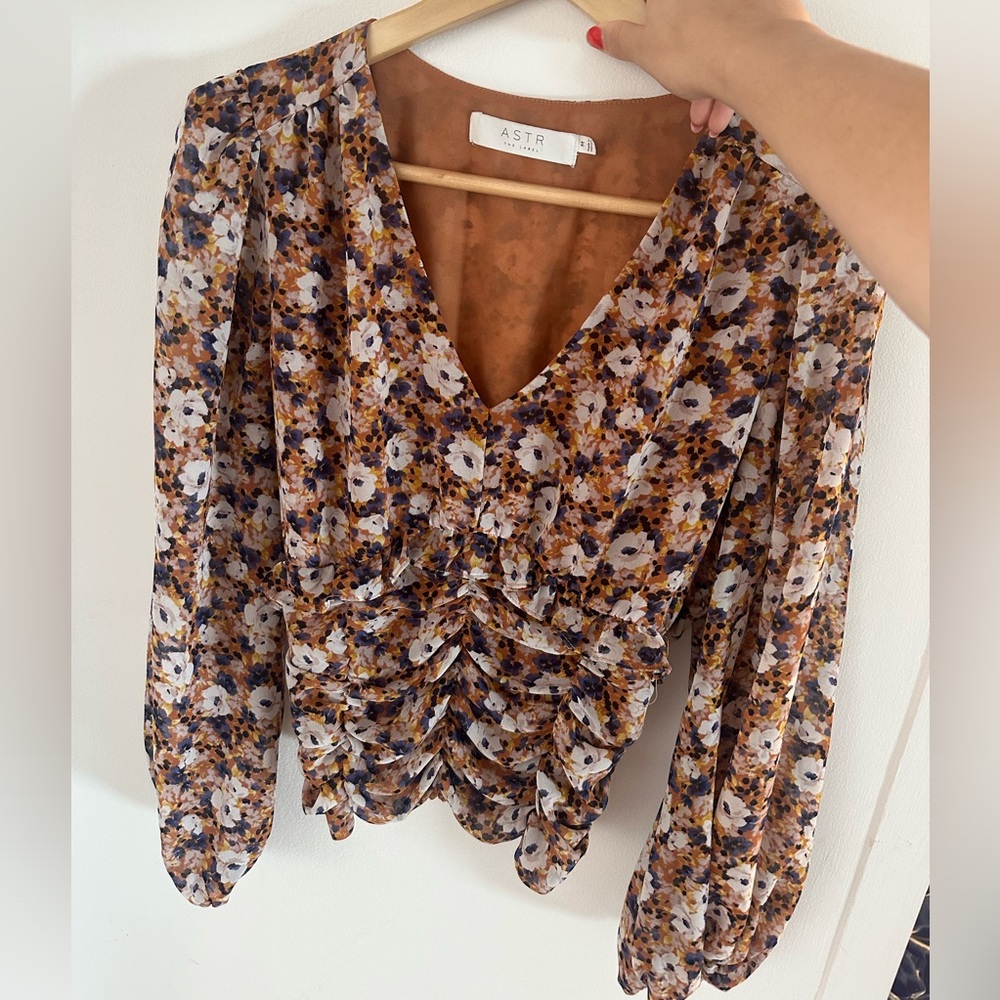 ASTR The Label Ruched Floral Empire Top